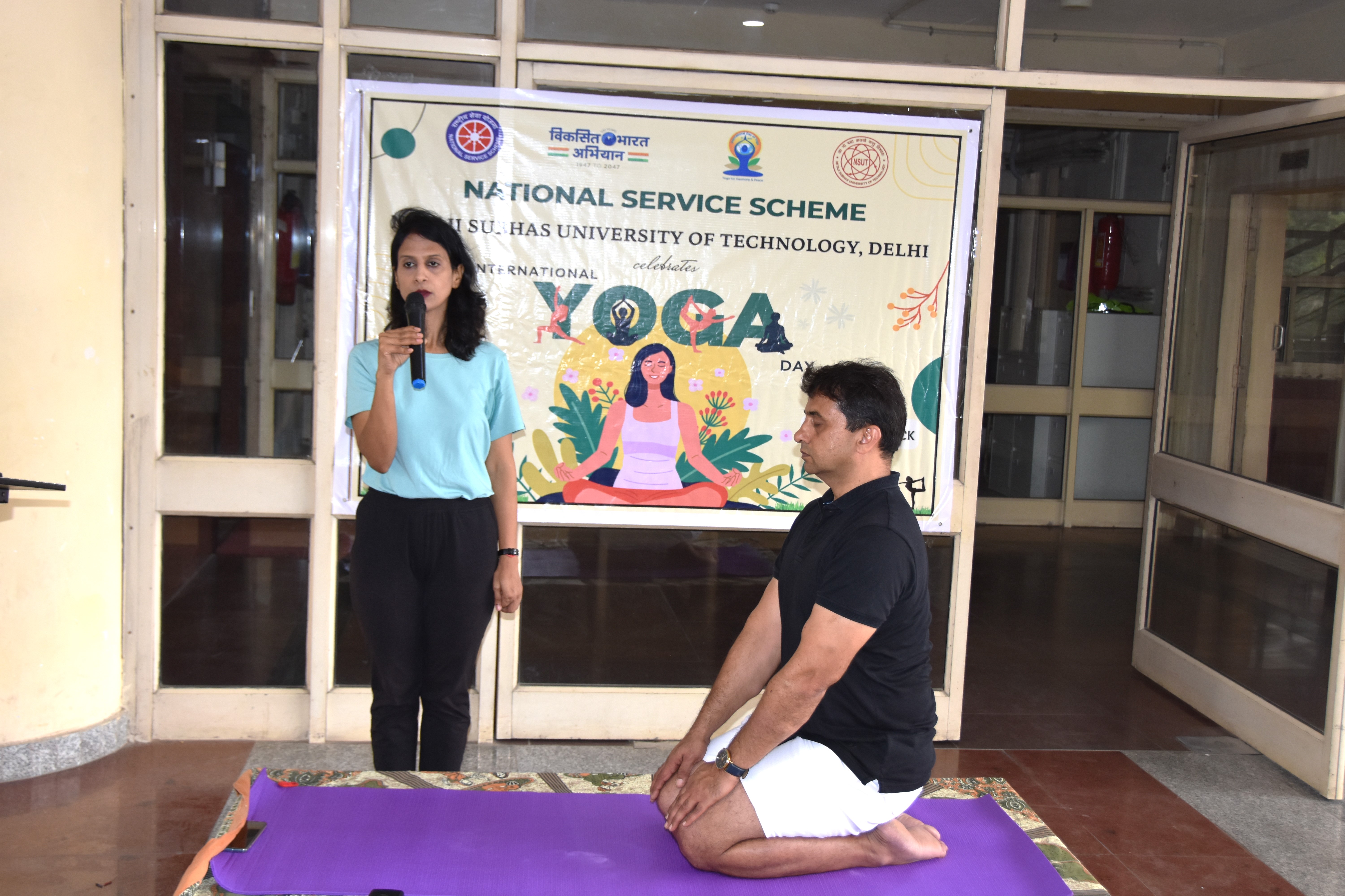 Demonstration of Yoga by Dr. Praveen Saroha, 